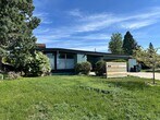 Foto principal - Updated Single-Level Mid-Century-Modern Home