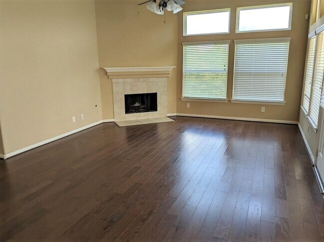 Foto del edificio - 9427 Fossil Canyon Dr