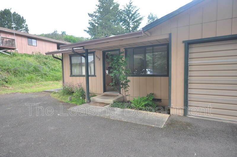 1132 NE Barager Ave, Roseburg, OR 97470 Condo for Rent in Roseburg