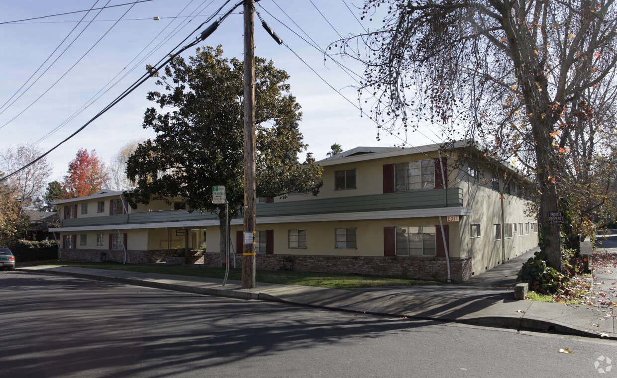 Primary Photo - Brook Garden Apartment