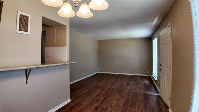 Foto del edificio - 2102 5th Ave N