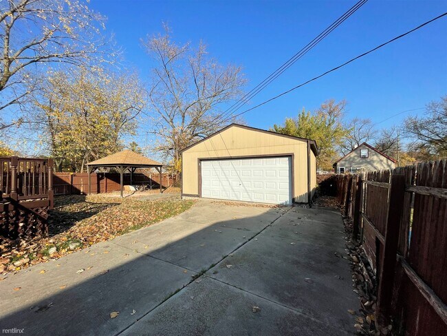 Foto del edificio - 2 br, 2 bath House - 14191 Couwlier Ave 14...
