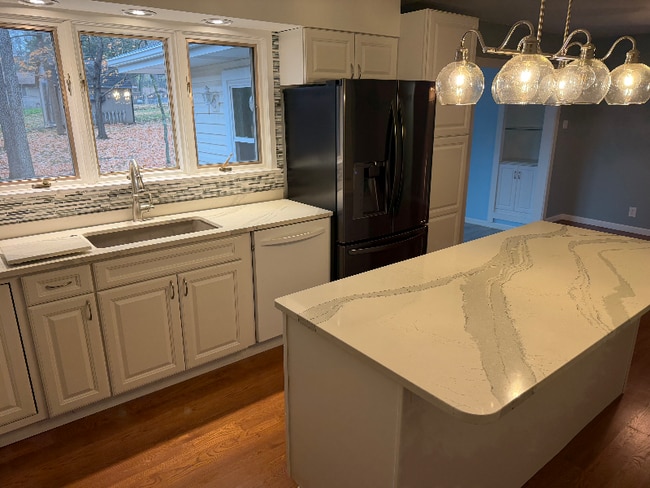 Foto del edificio - 61 Forest Hills Dr