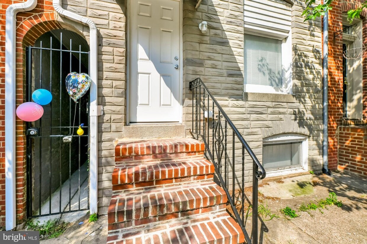 Primary Photo - 322 S Wolfe St