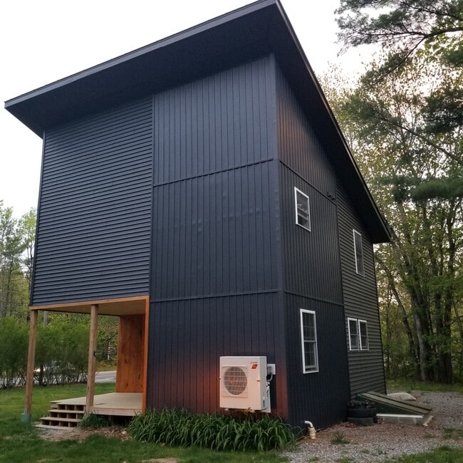 Building Photo - 262 Tandberg Trail