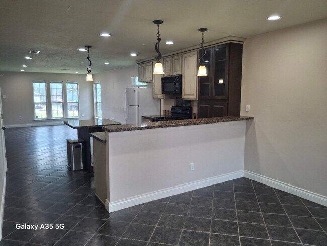 Foto del edificio - 129 Richards St