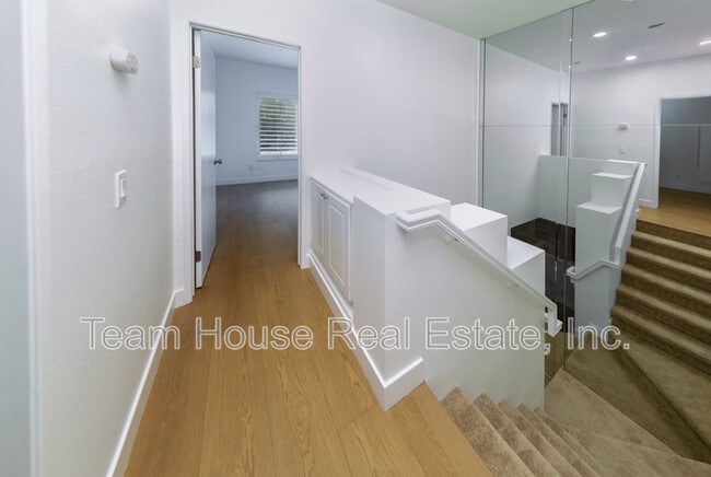 Foto del edificio - 26971 Hillsborough Pkwy