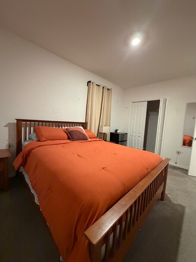 Dormitorio - 12259 Chastain St