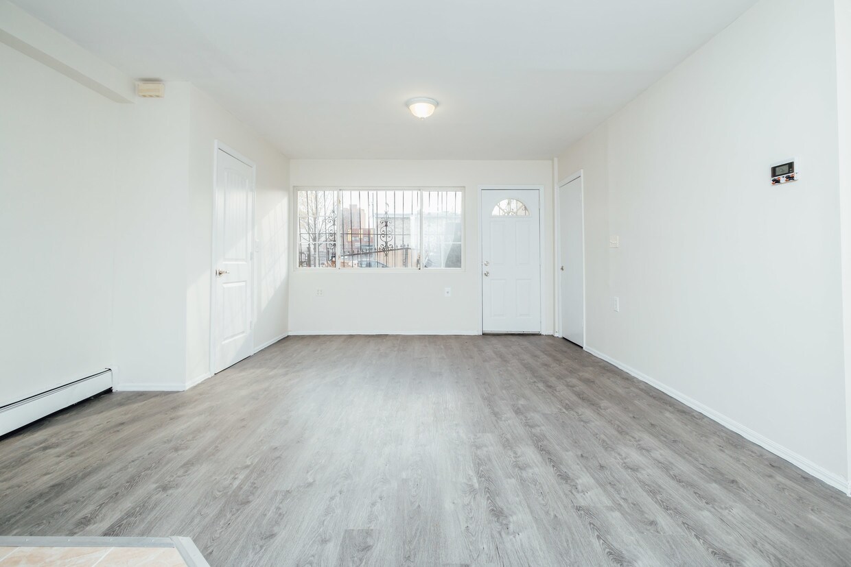 Foto principal - 319 Winthrop St