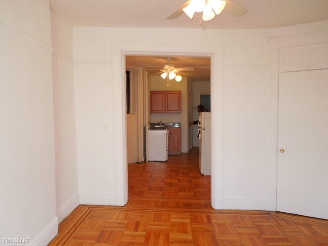 Building Photo - 376 2nd St