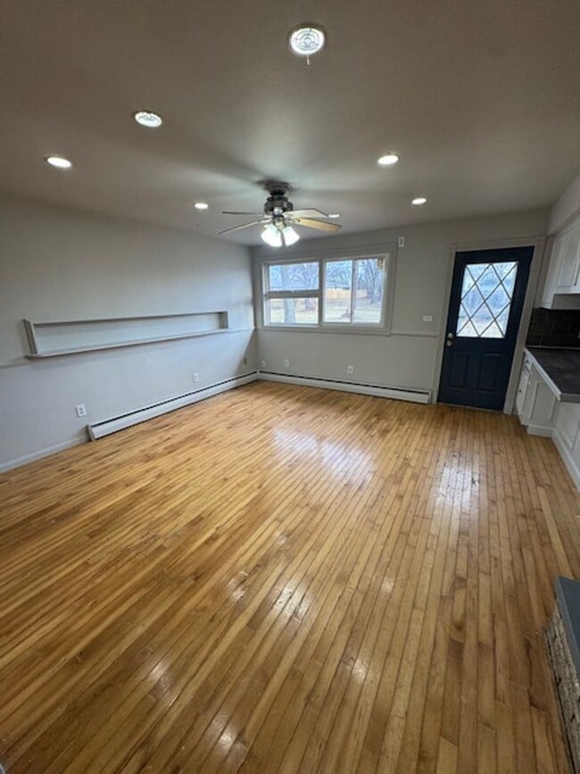 Building Photo - 4901 Salem Ln