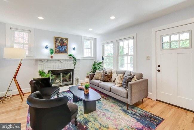 Foto del edificio - 6211 5th St NW
