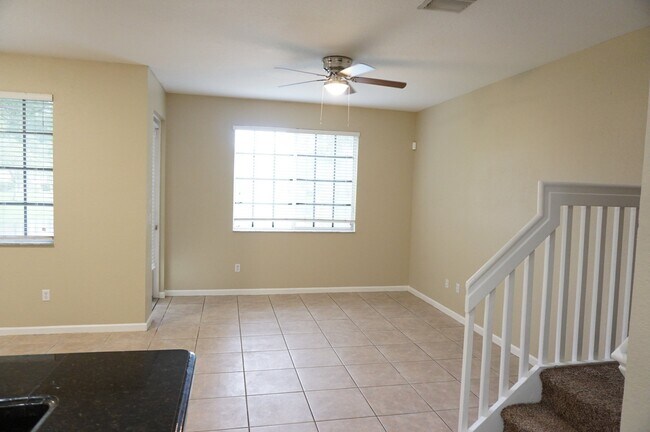 Building Photo - 2026 Nassau Dr