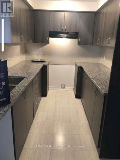 Photo du bâtiment - 2500 HILLRISE COURT