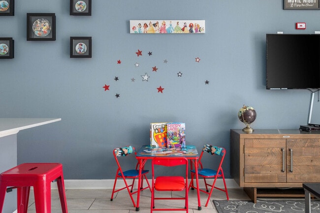 Building Photo - 8988 Stinger Dr