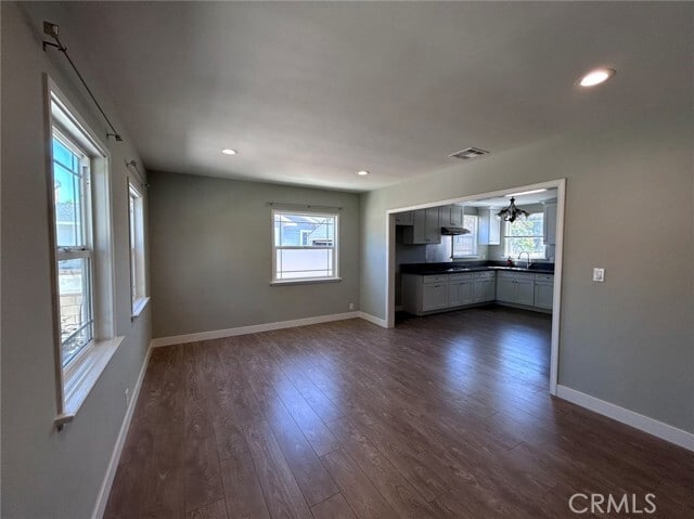 Building Photo - 5452 Loma Ave