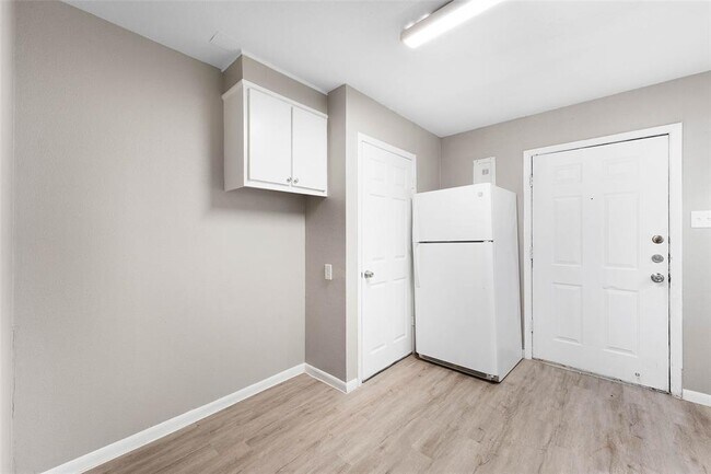 Building Photo - 3430 Sockwell Blvd