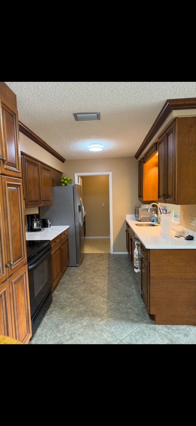 Kitchen - 4043 NW Cinnamon Tree Cir