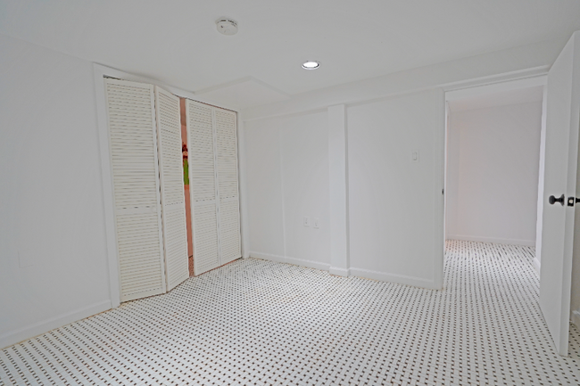 Building Photo - 311 Rosemont Pl