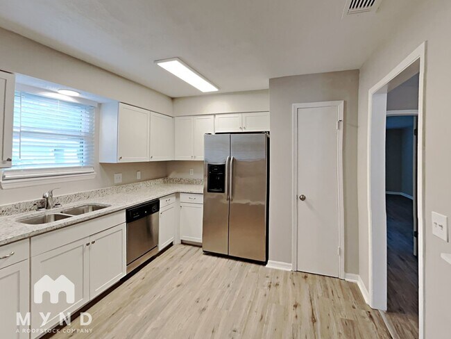 Foto del edificio - 5158 Sand Ridge Ct