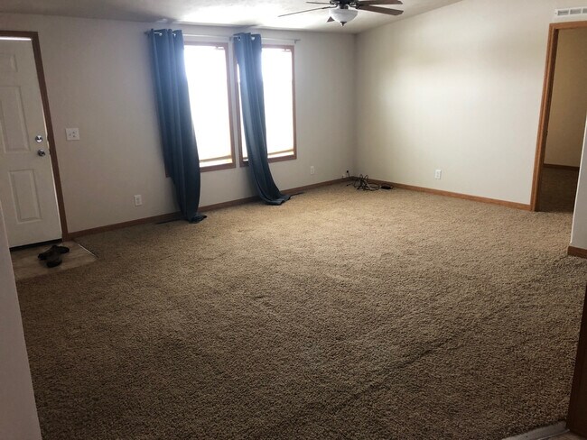 Foto del edificio - Great single family home for RENT in Belfield