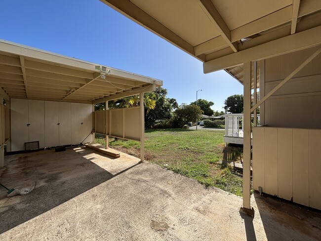 Building Photo - 5265 Manauwea St