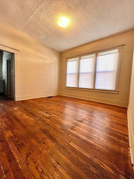 Foto del edificio - 1011 Oakview St