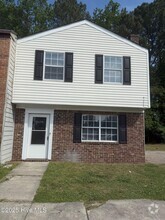Building Photo - 400 Myrtlewood Cir