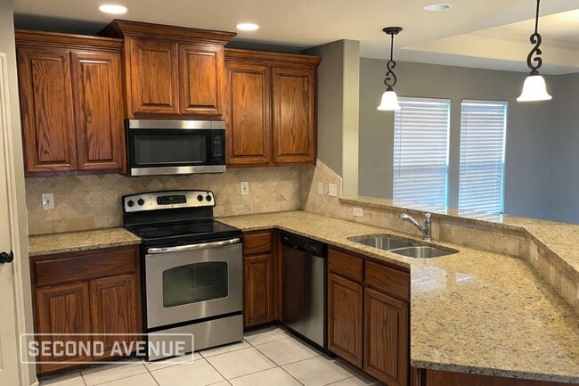 Building Photo - 7607 Aquamarine Dr