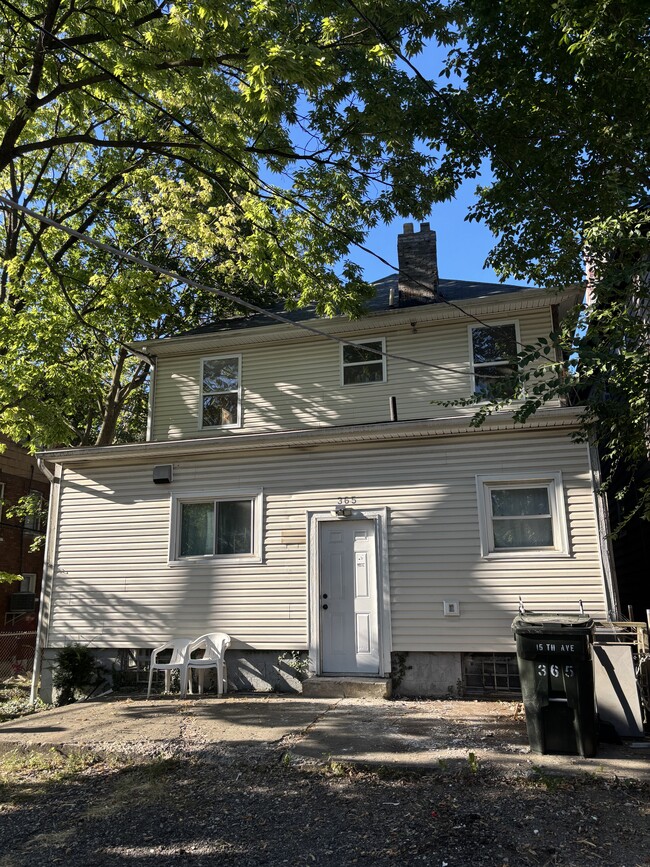 Building Photo - 365 E 15th Ave