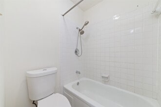 Building Photo - 4022 Belle Park Dr