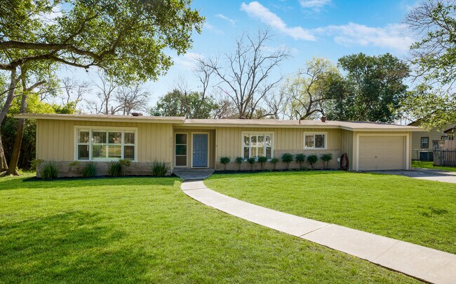 Building Photo - 336 Tuttle Rd