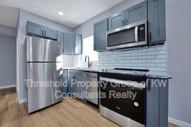 Foto del edificio - 786-792 Thomas Ave