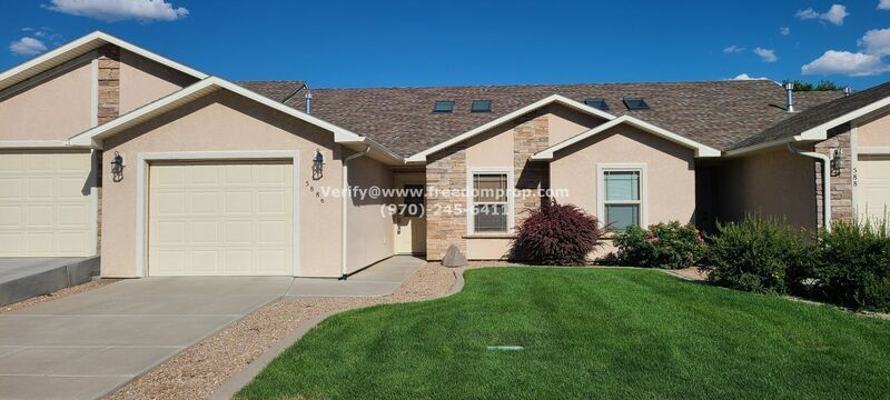 Primary Photo - 588 1/2 Belhaven Way