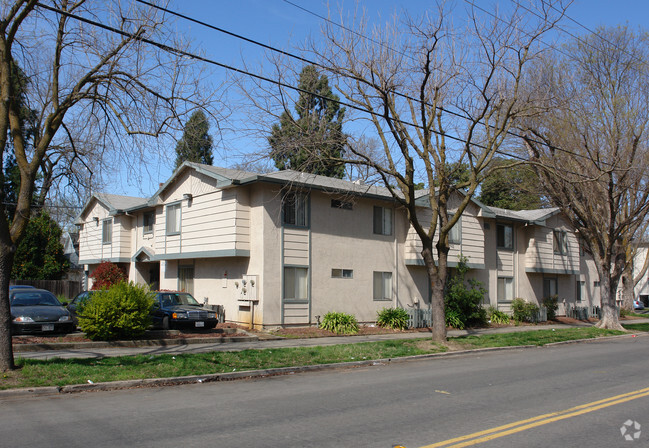 Building Photo - D Street Apartments