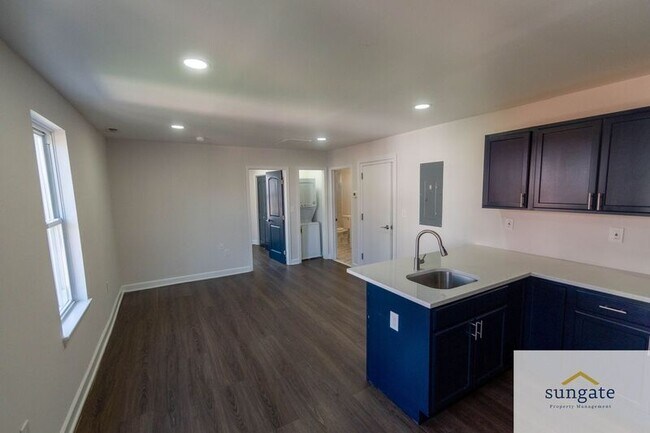 Building Photo - 1602 Cypress St