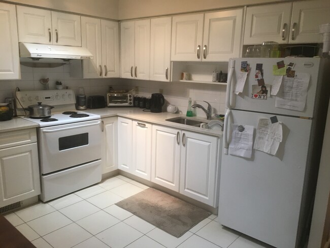 Building Photo - 3195 Toba Dr