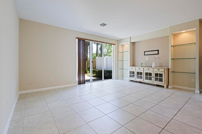 Building Photo - 5817 Monterra Club Dr