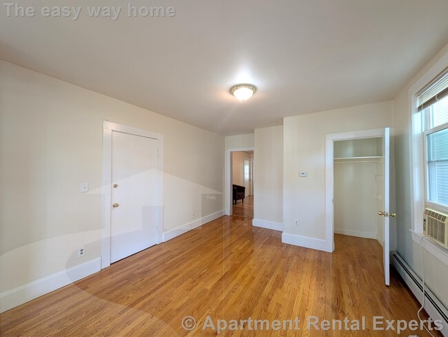 Photo - 379 Windsor St Apartment