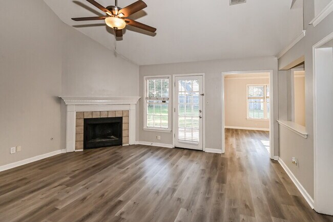 Building Photo - 6898 Water Point Cove E