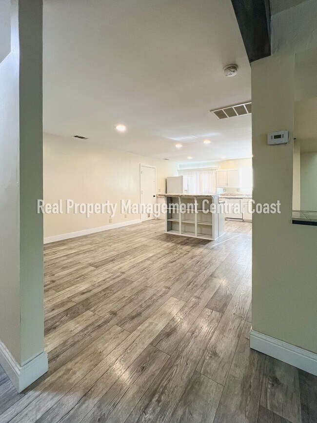 Foto del edificio - AVAILABLE NOW - Spacious Paso Robles Home ...