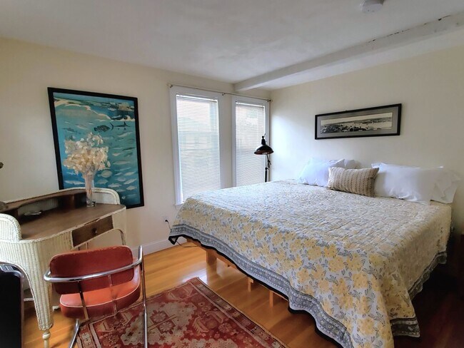 Foto del edificio - 5 Rocky Neck Ave