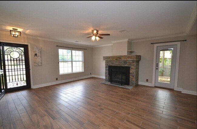 Foto del edificio - 9543 Summerbrook