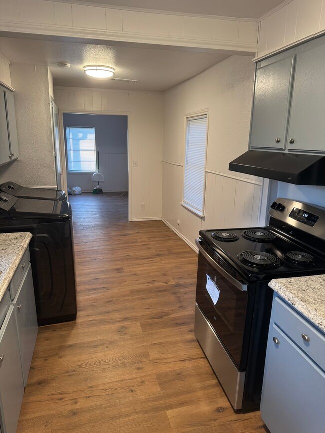 Building Photo - 1209 Martin Luther King Ave