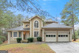 Building Photo - 115 Rockhurst Chase