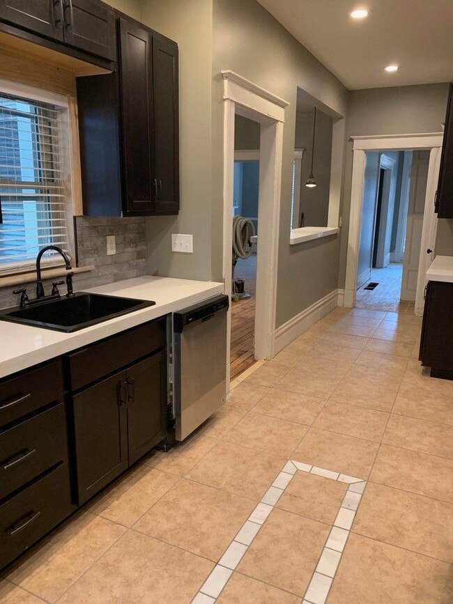 Photo - 825 S Braddock Ave Apartment