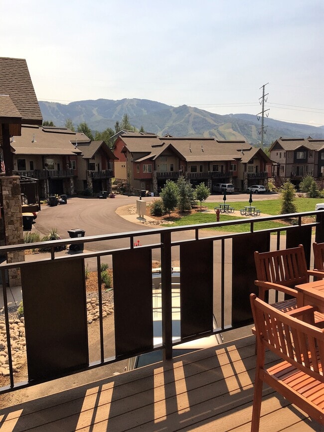 Foto del edificio - 635 Clermont Cir