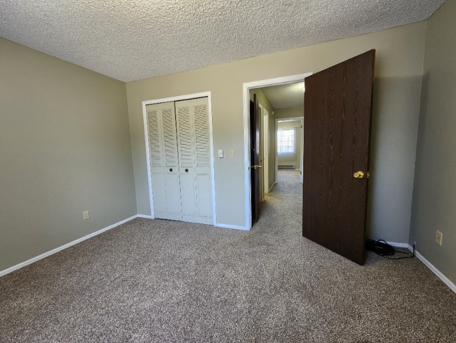 Building Photo - 55 Castle Royal Dr