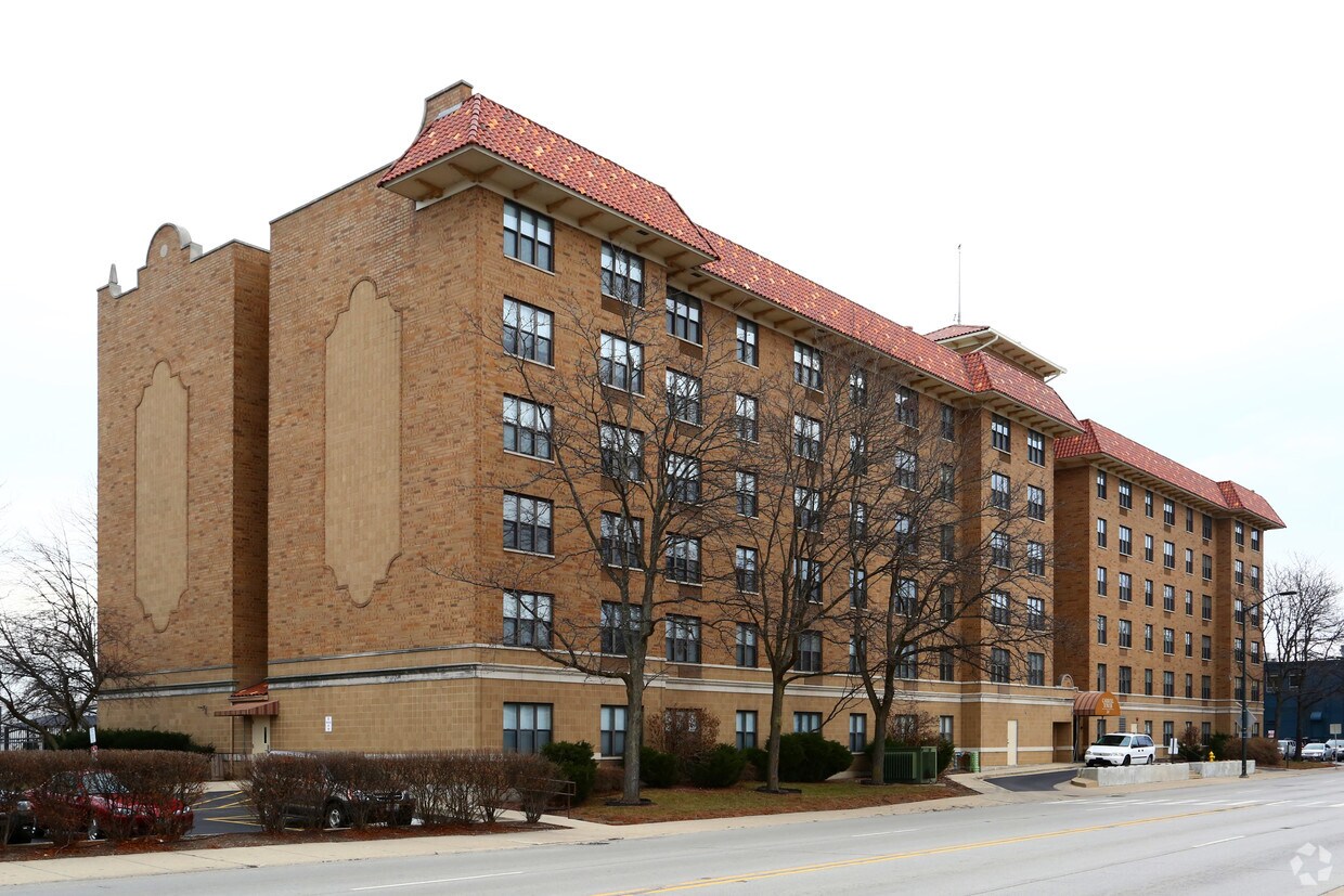 Carroll Tower Apartments Saint Charles, IL