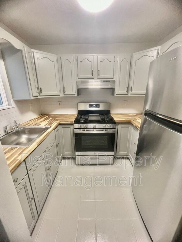 Foto del edificio - 2321 Athena St